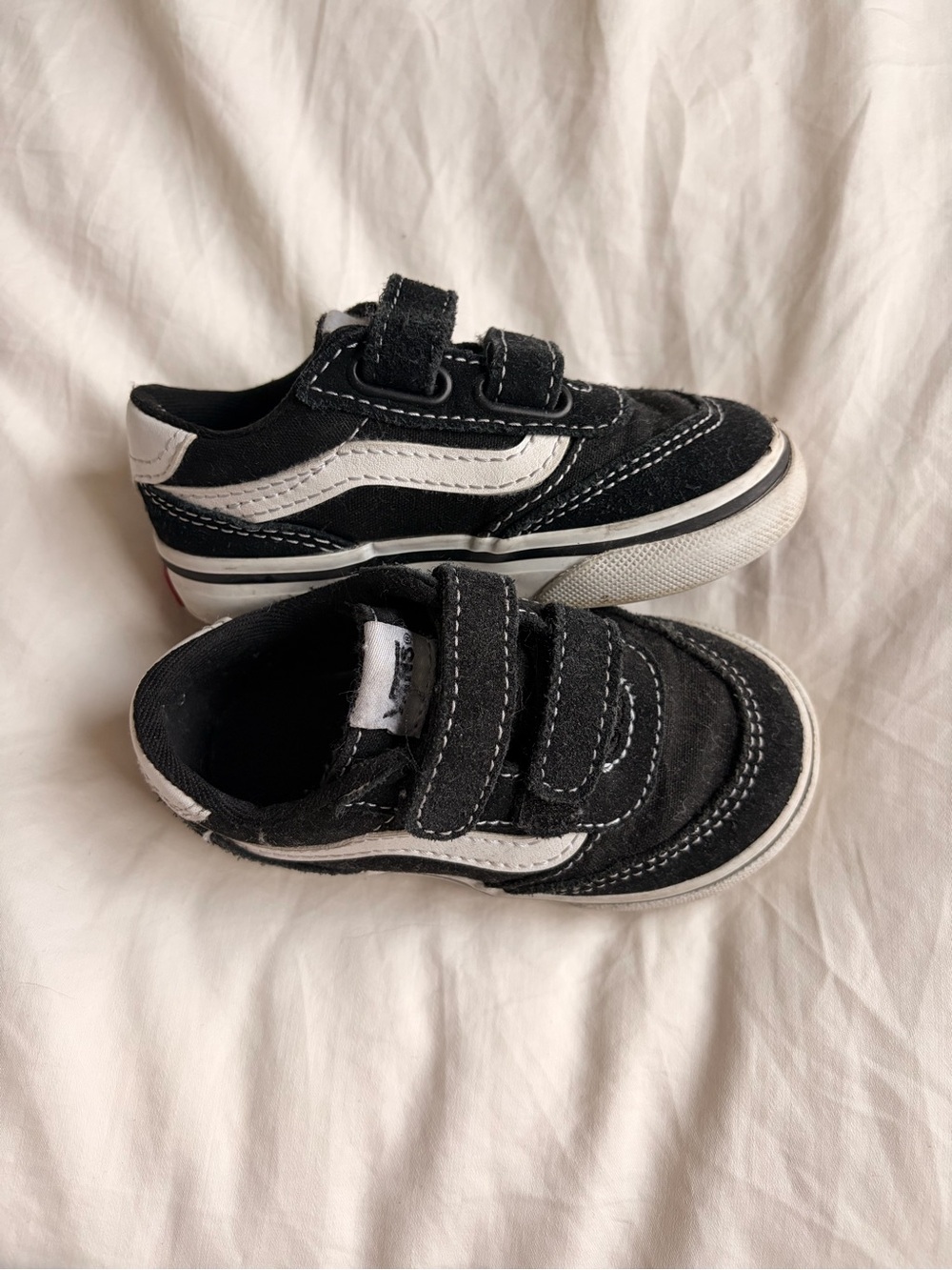 Vans Kids Todder Sz 6 Black and White Velcro Skate Sneakers